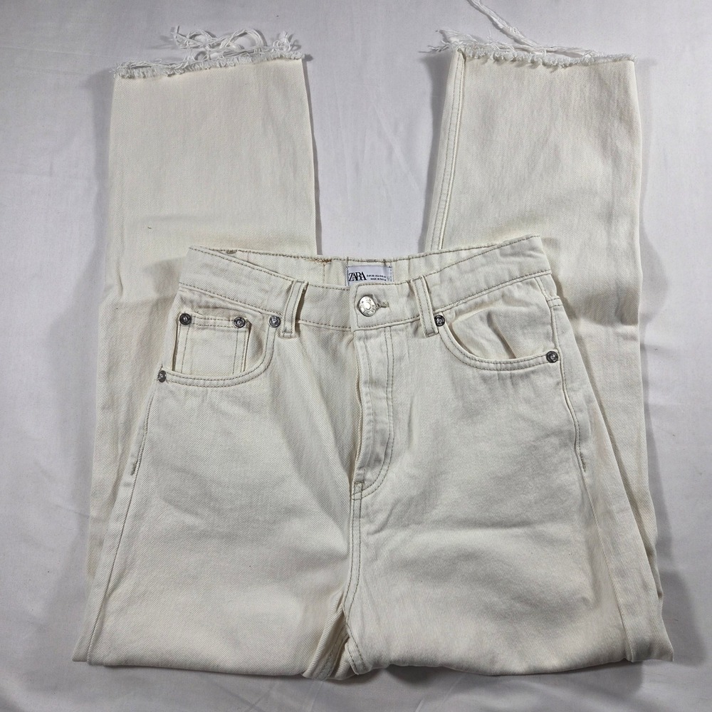 Zara High Waisted Straight Leg Jeans Off White Raw Hem Size 4
